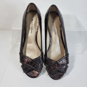 Womans Naturalizer Peep toe Faux Alligator Low heeled Shoes Size 6 Bronze/Brown